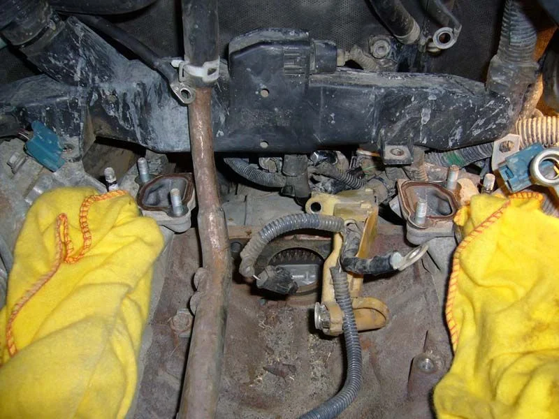 Intake cavity with starter removed.webp
