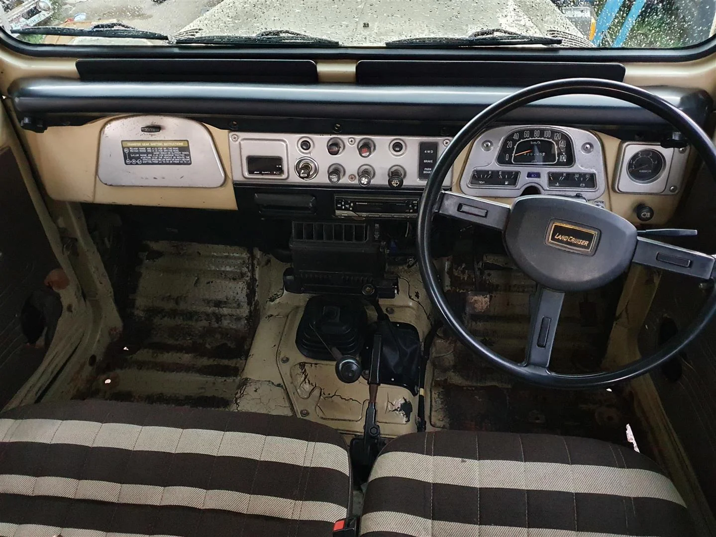 Interior 1.webp