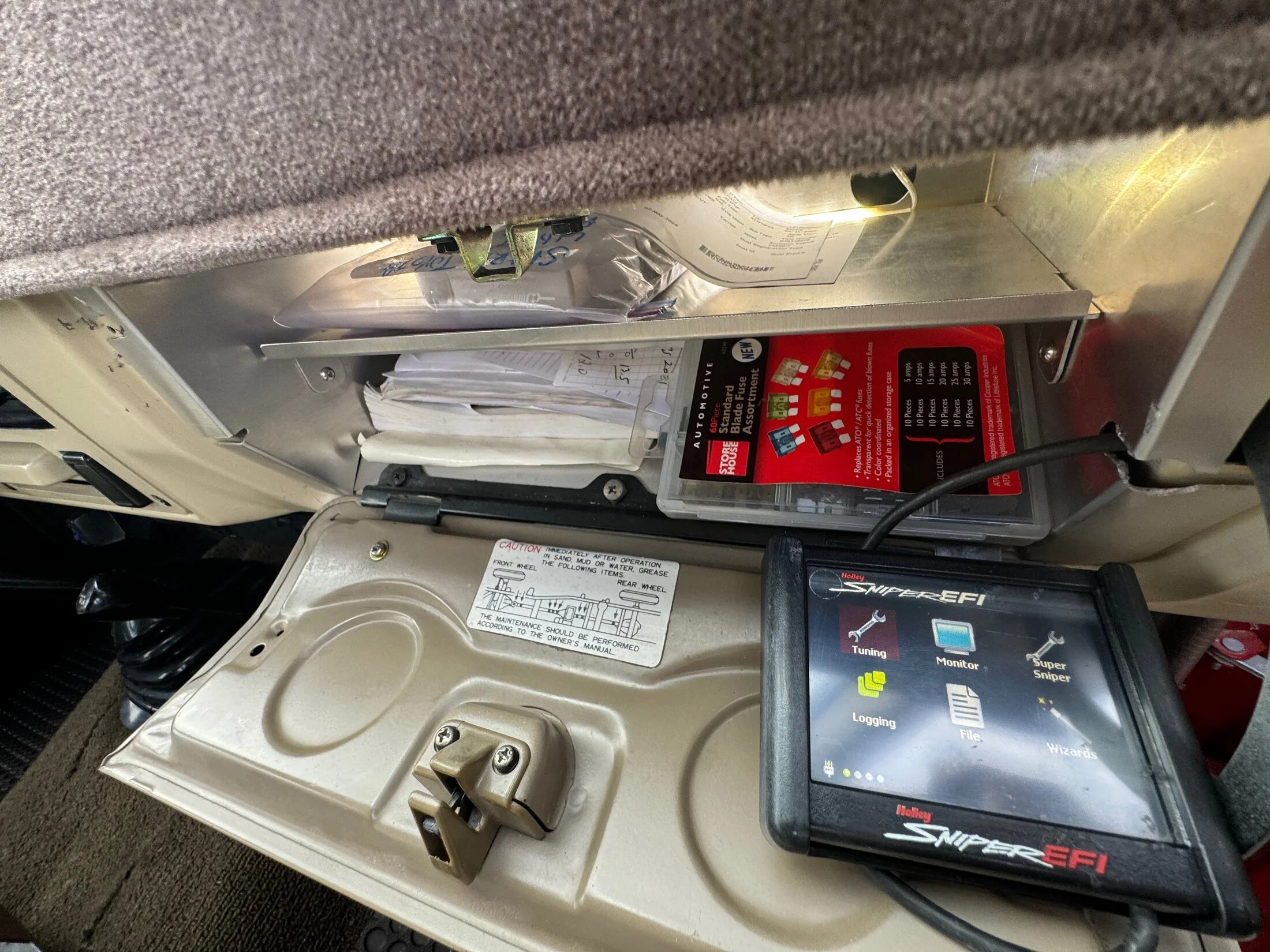 Interior FJ60 - 11.webp