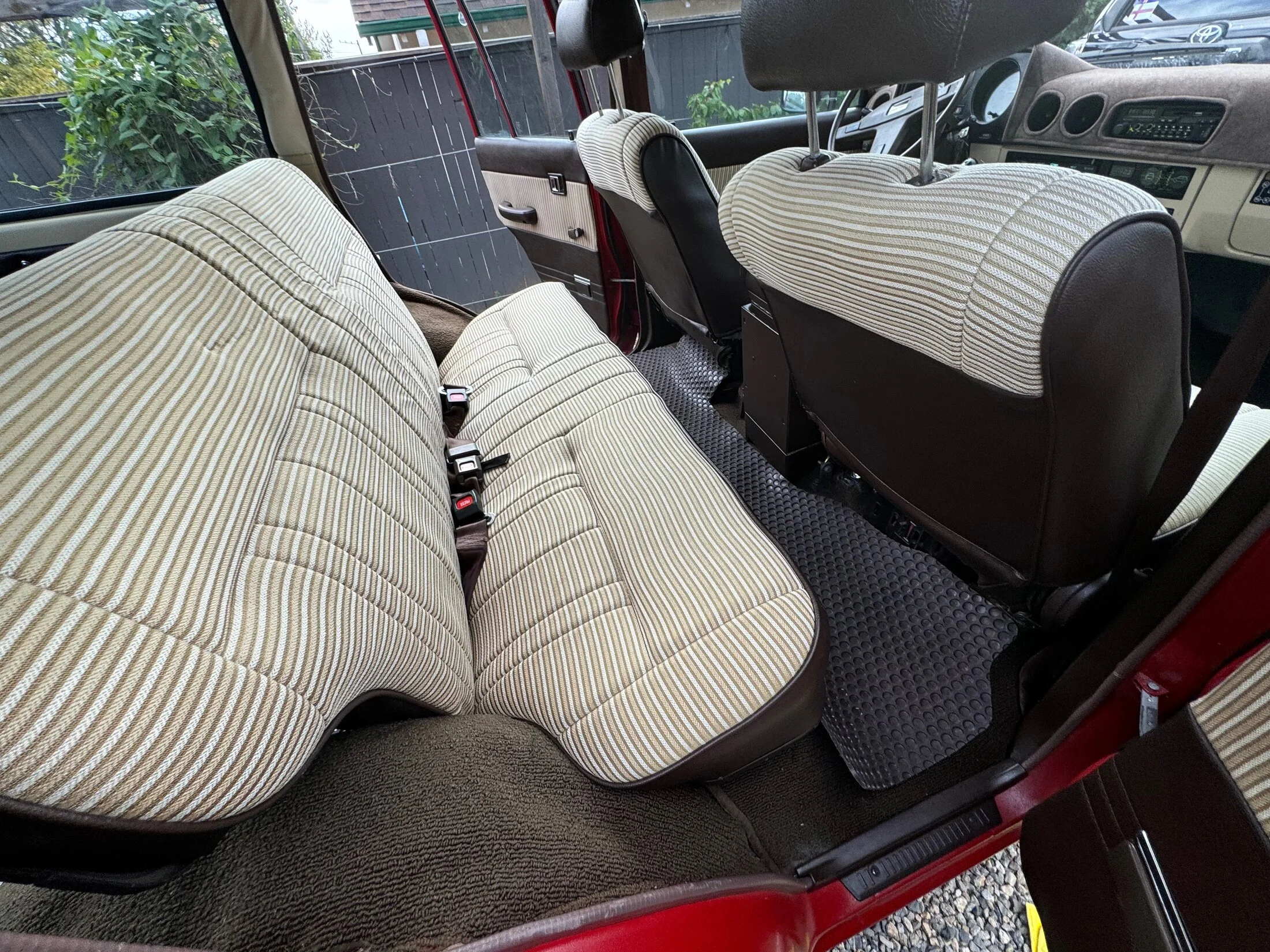 Interior FJ60 - 15.webp