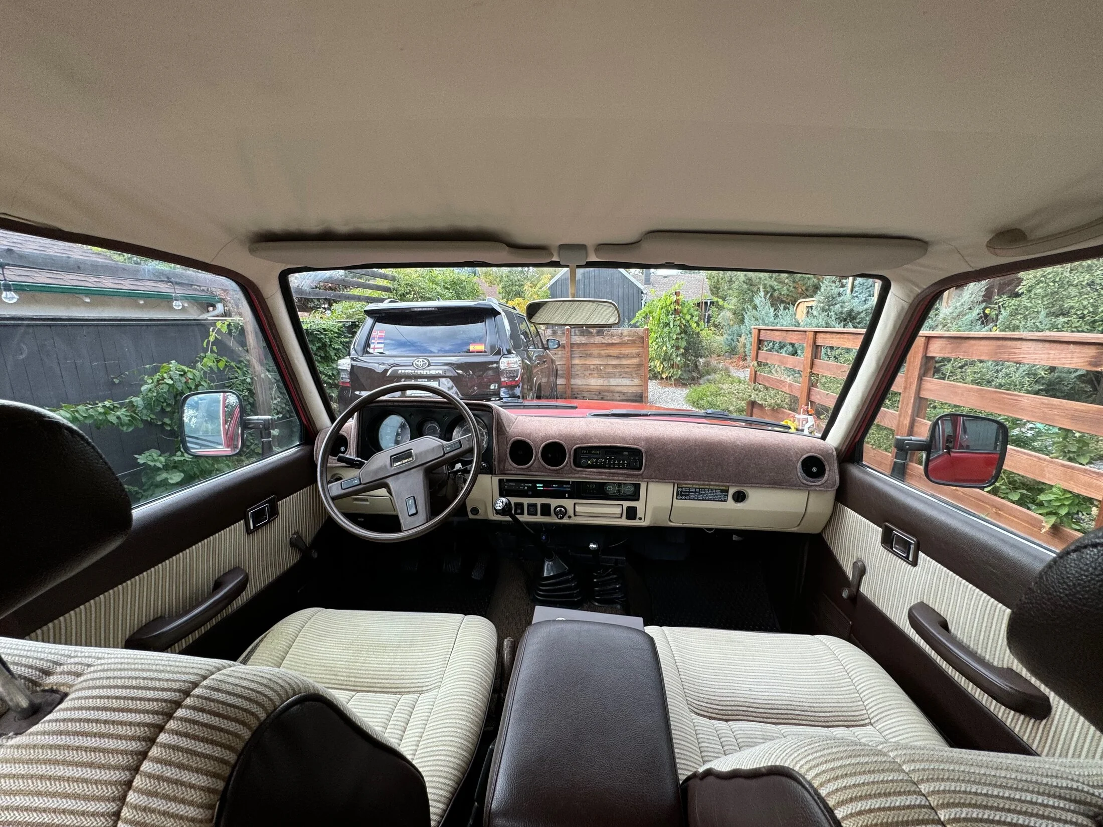 Interior FJ60 - 17.webp
