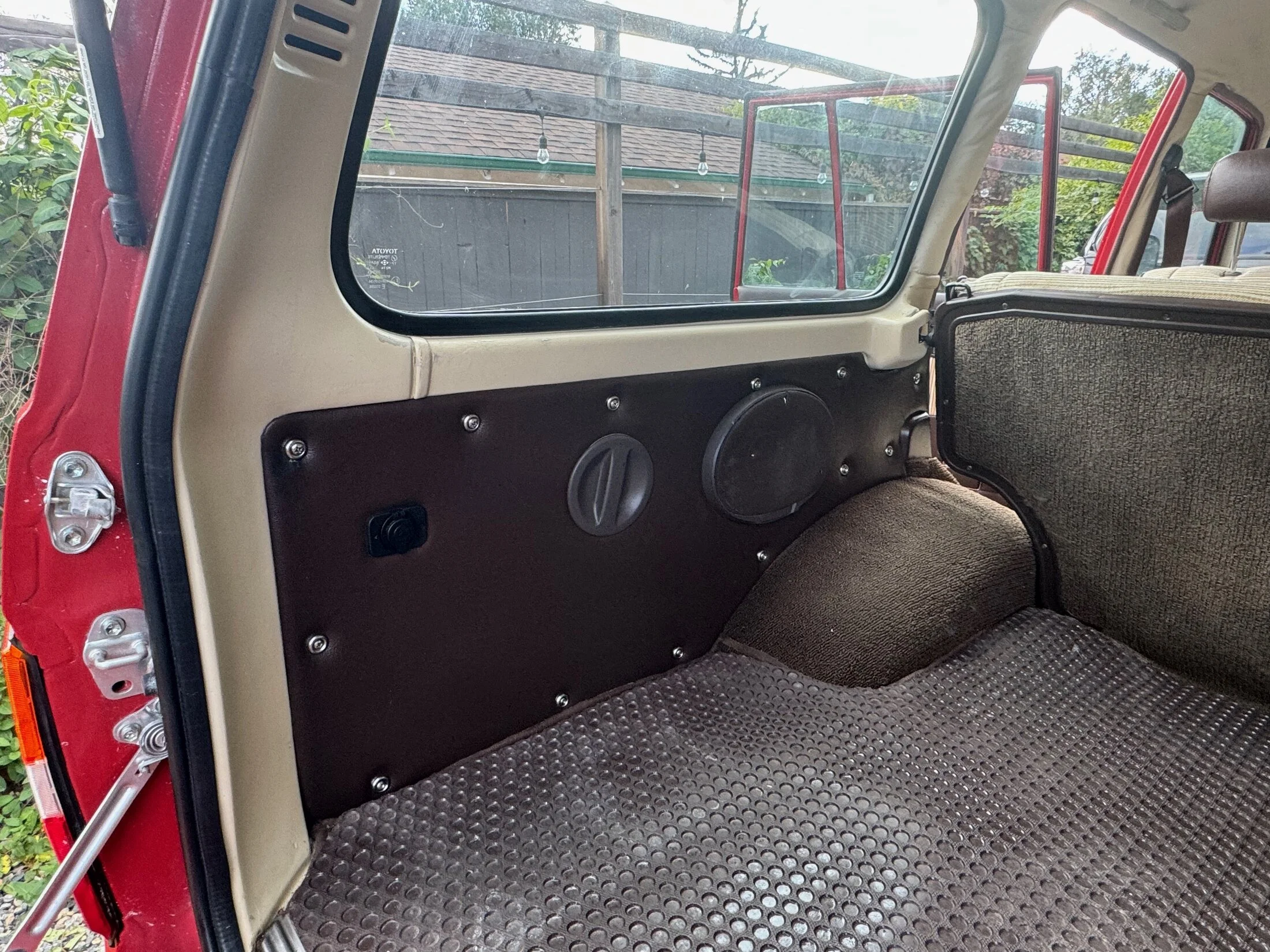 Interior FJ60 - 21.webp