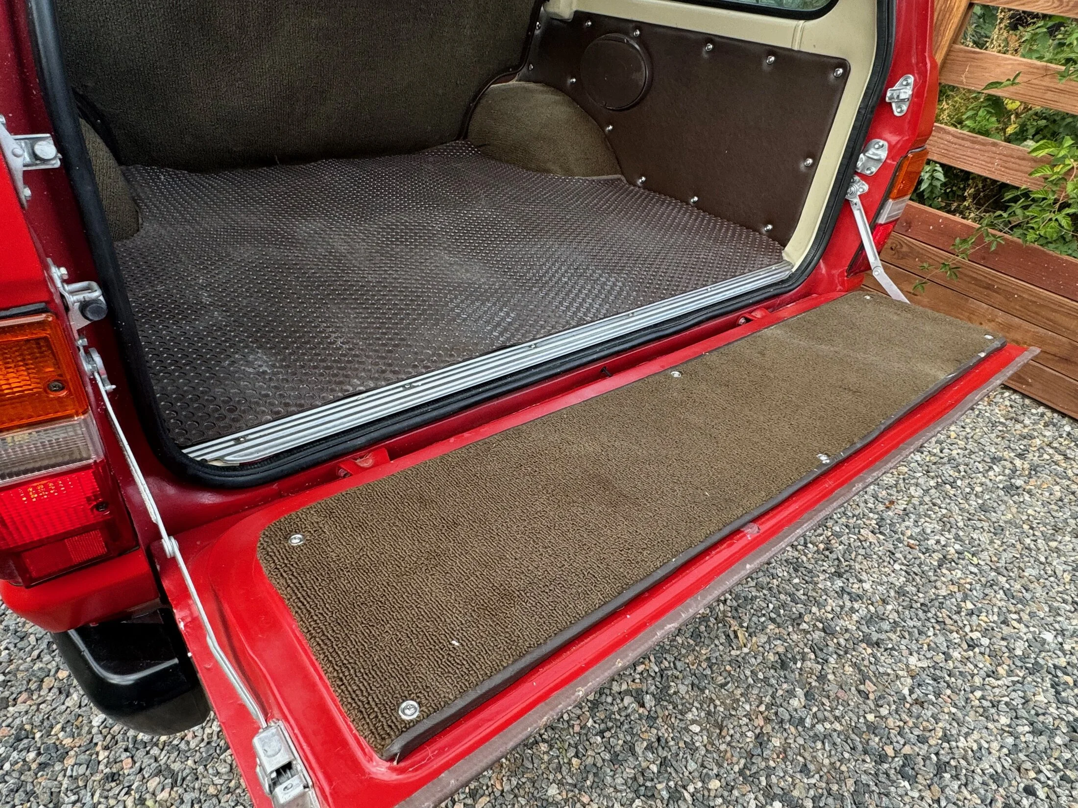 Interior FJ60 - 24.webp