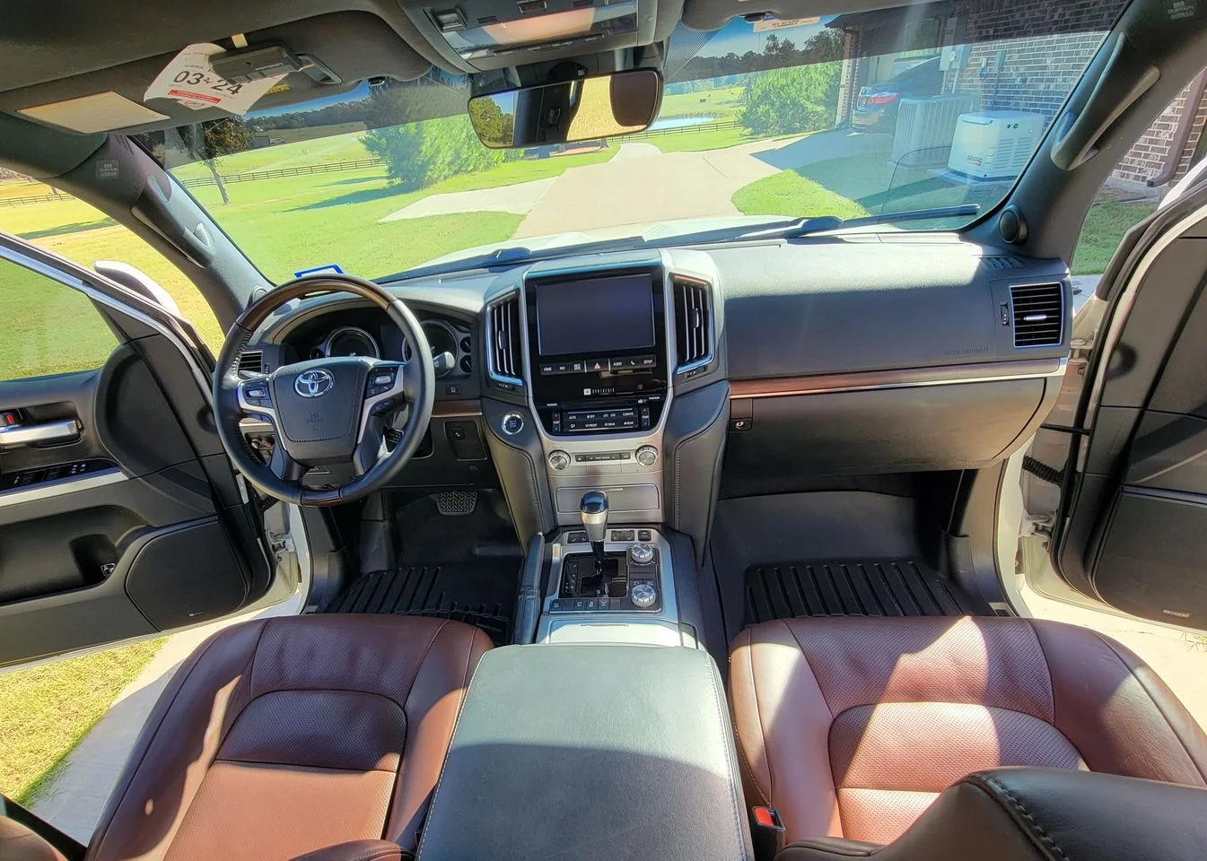 Interior2.jpg