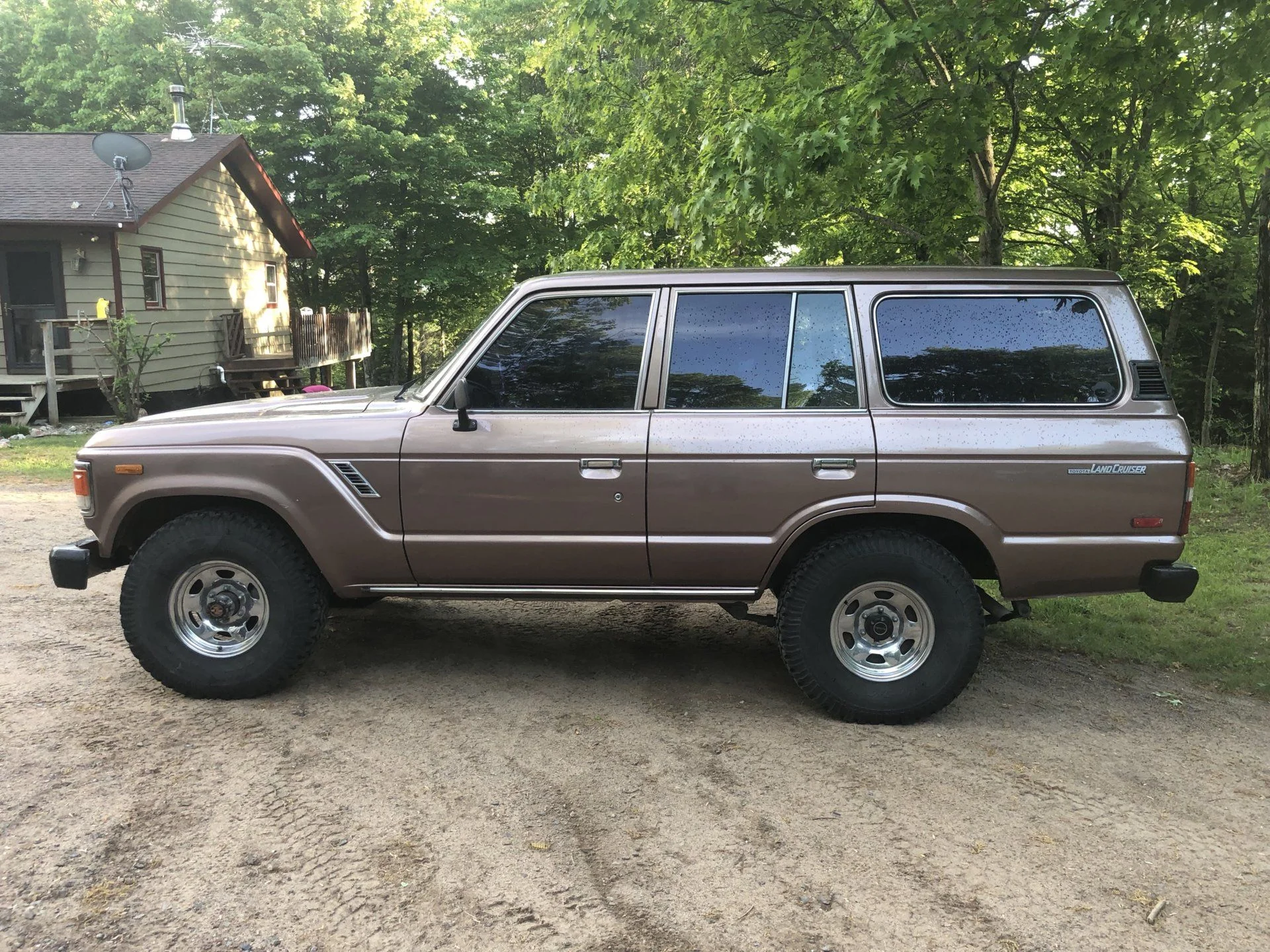 1985 FJ60 no rust daily driver in Wisconsin