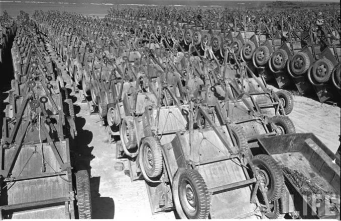 jeep-trailer-cemetary-Okinawa-1949-2.webp