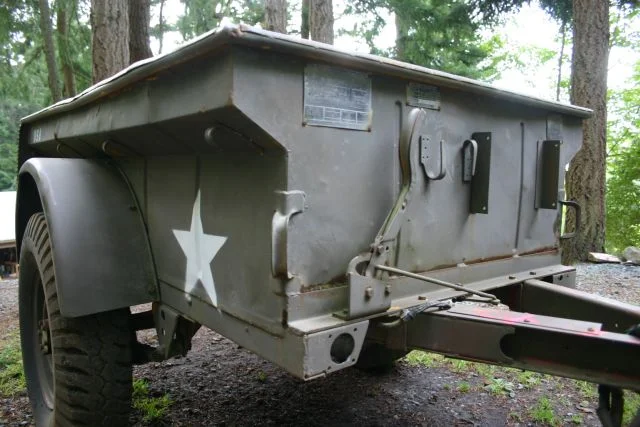 jeep trailer headboard.webp