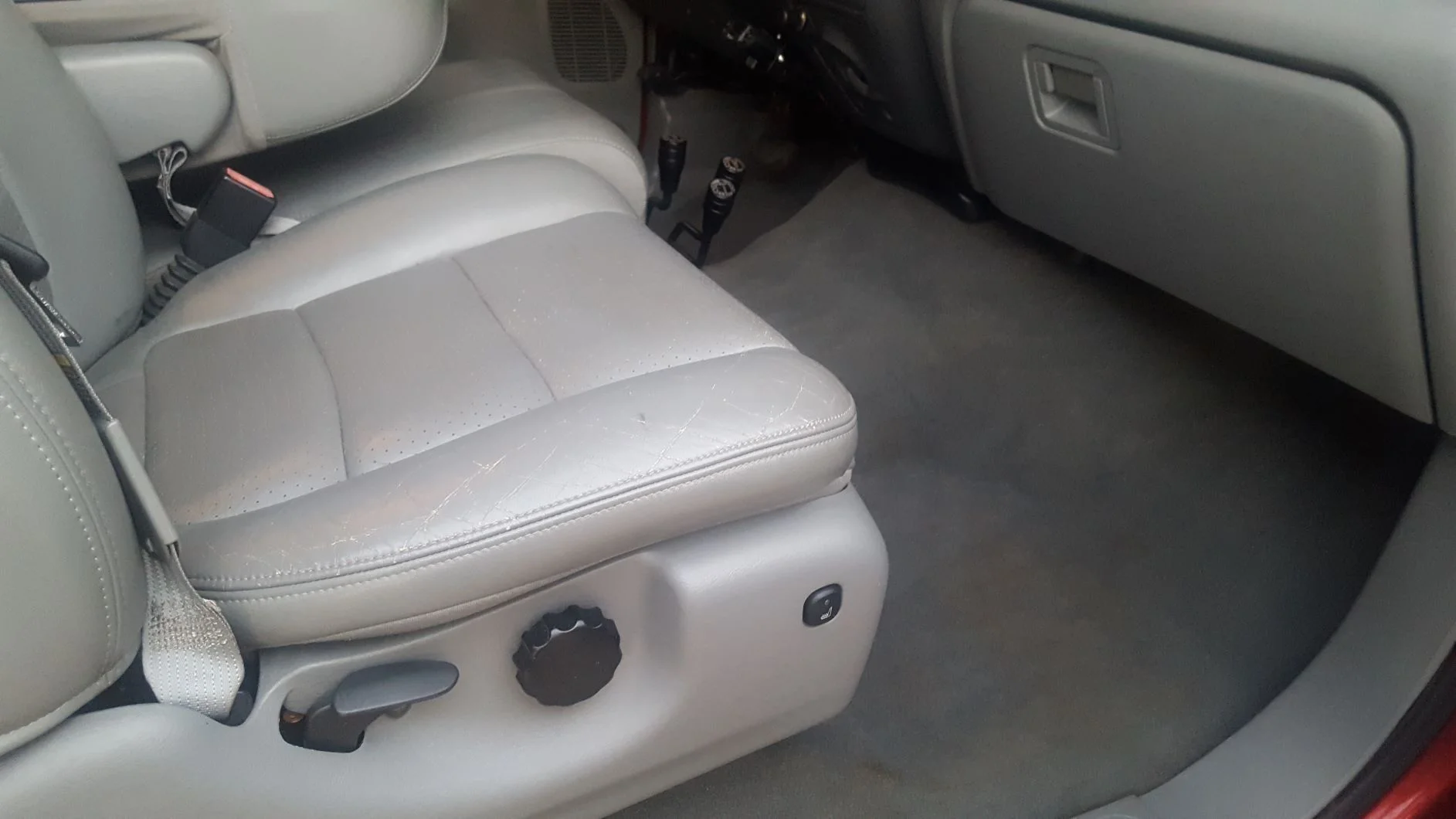 L_Passenger seat.webp