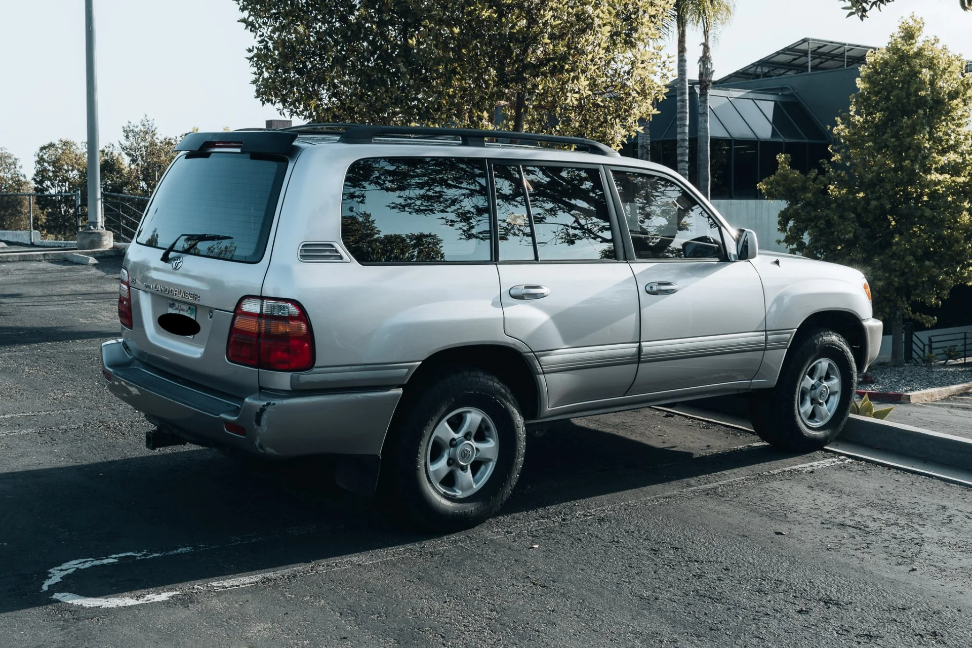 Land Cruiser-08.jpg