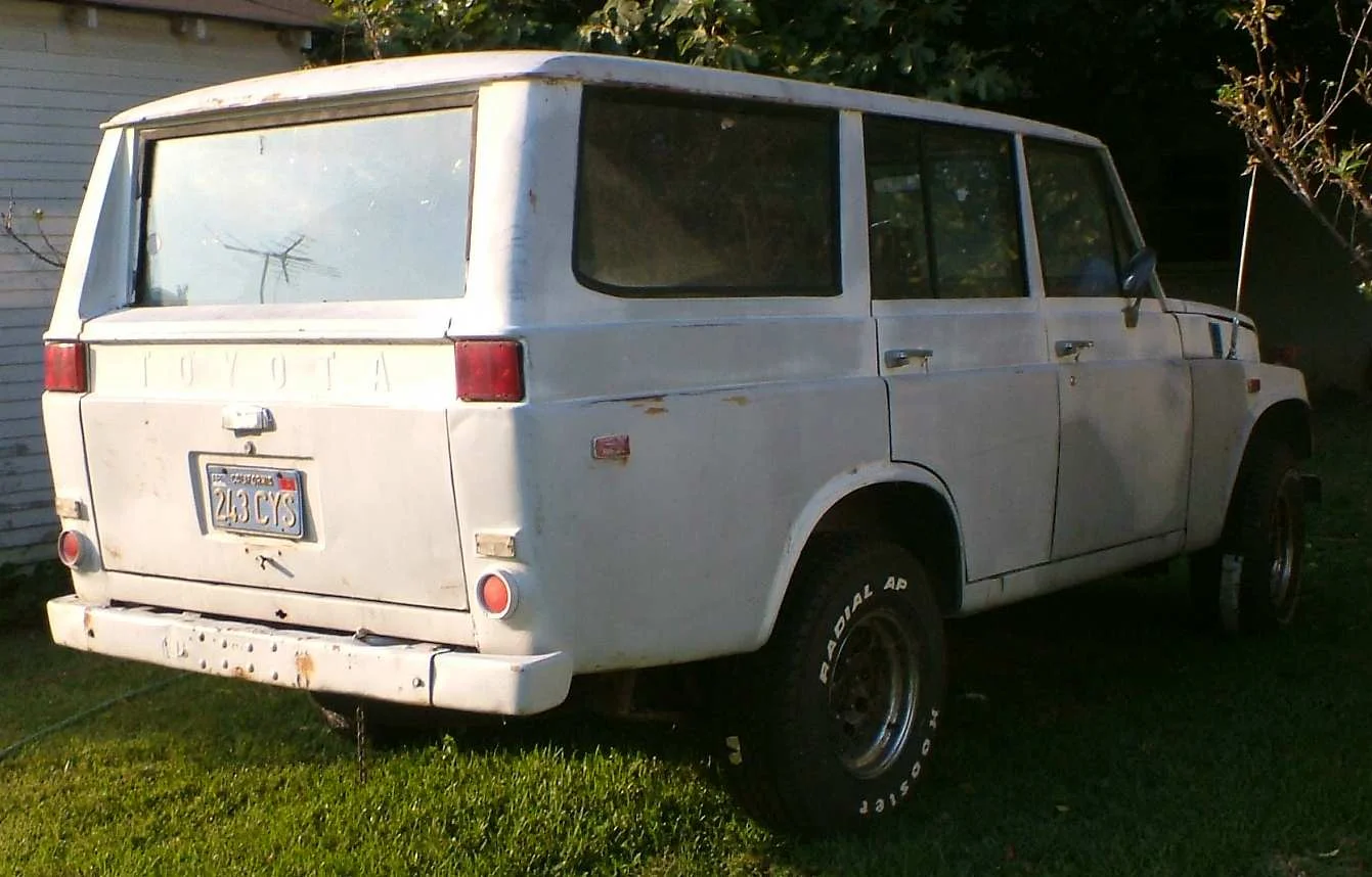 land cruiser 1.webp