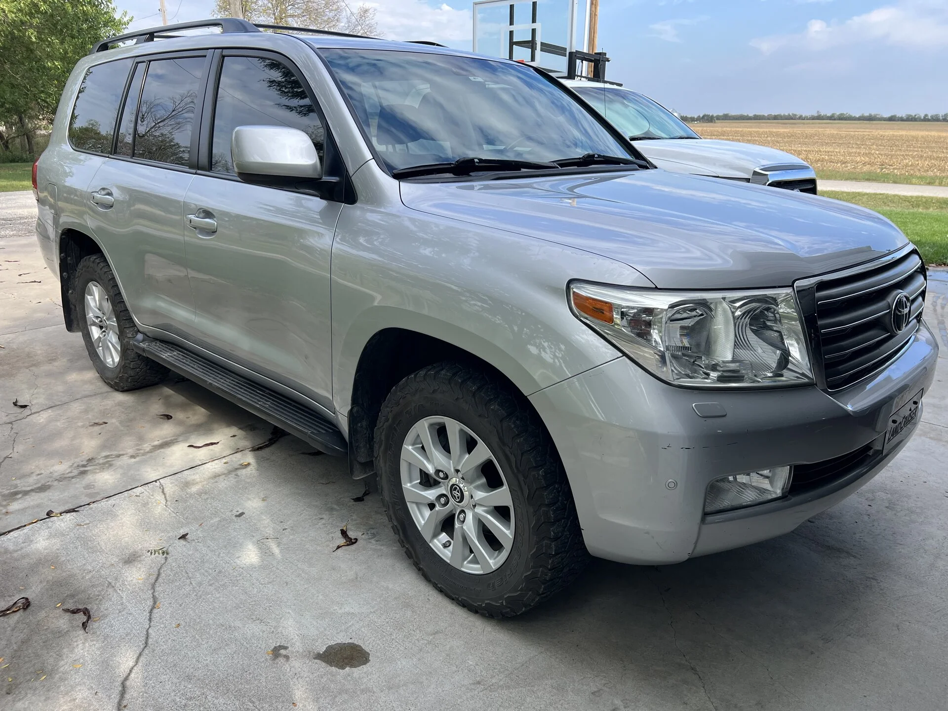 Land Cruiser-3.jpg
