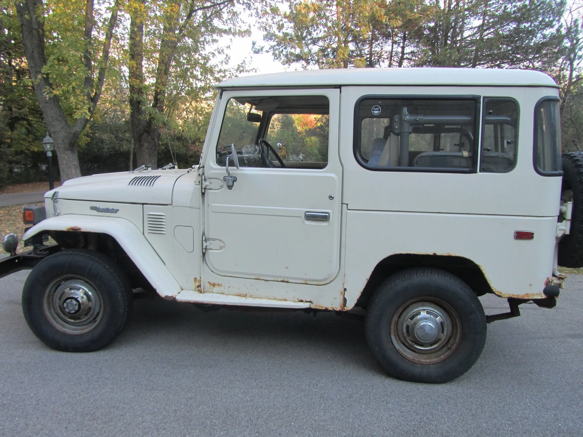 Land Cruiser - 4 of 15.jpeg