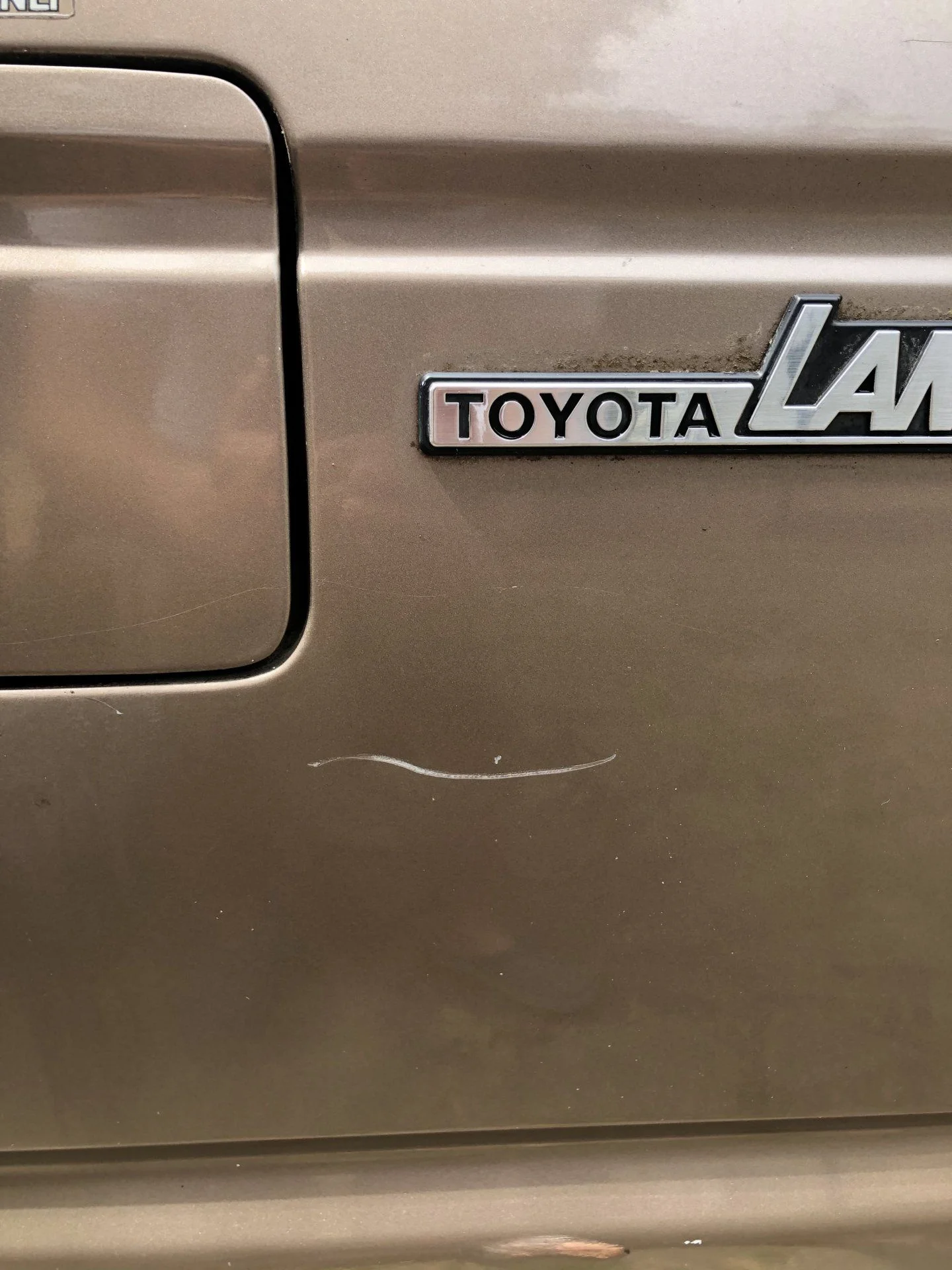 land cruiser A.webp