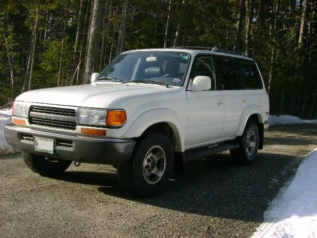 Land Cruiser left frnt qrtr.webp