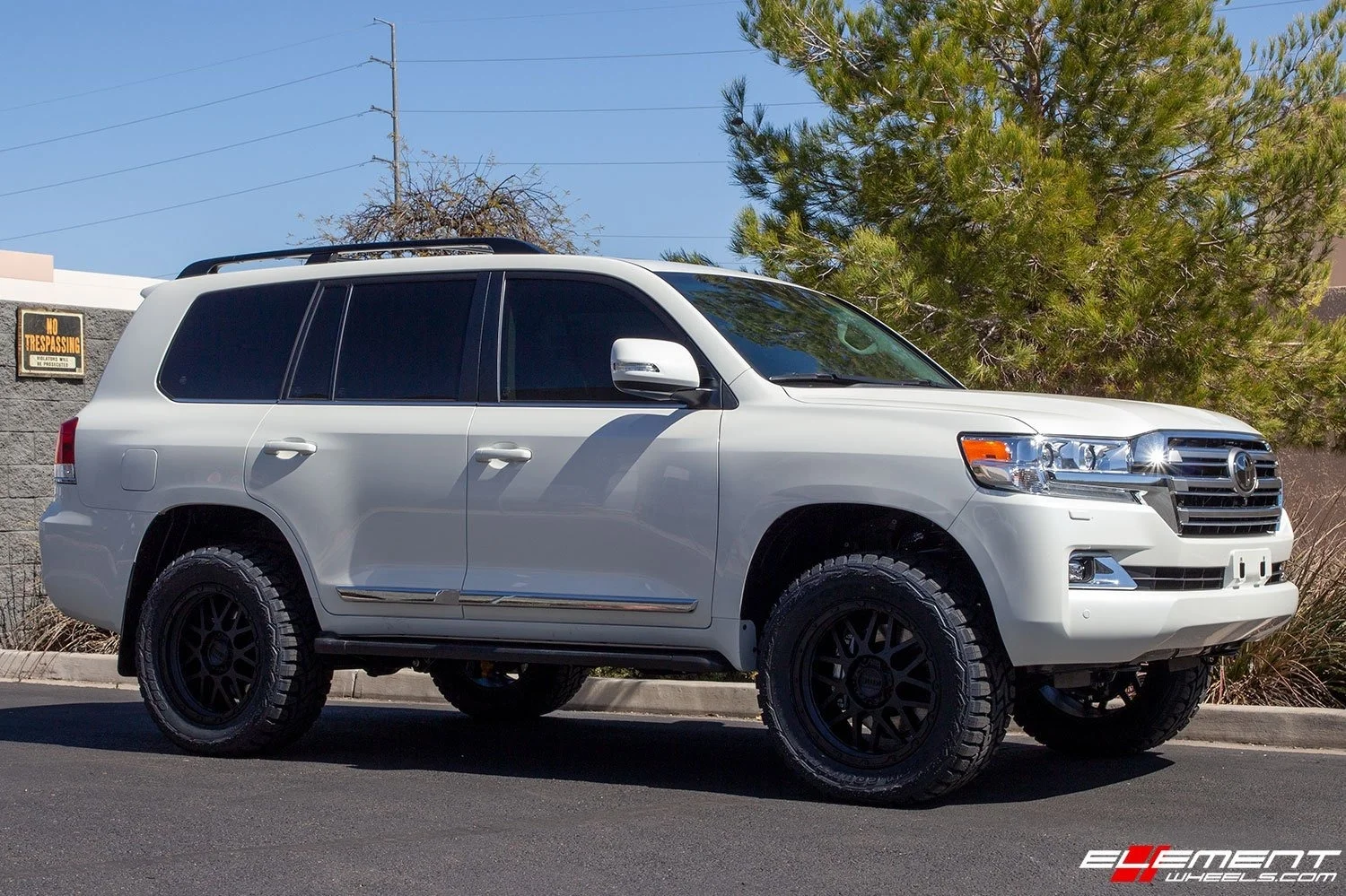 land cruiser lift.jpg