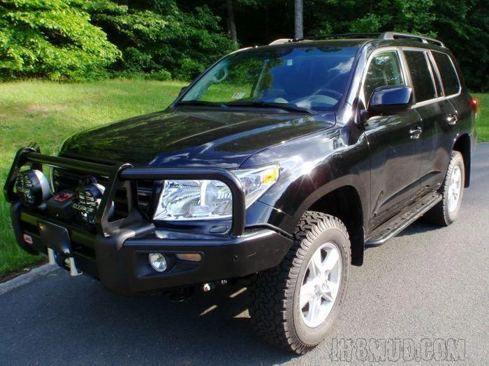 Landcruiser 200 IPOR built with ARB and  slider.webp