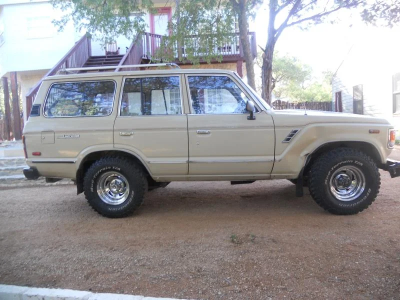 landcruiser 242K 002.webp