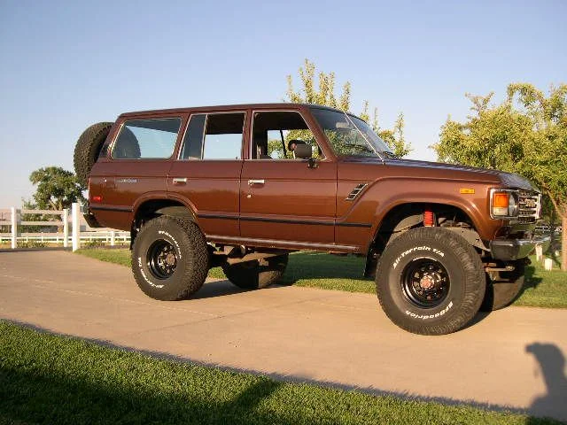 landcruiser fj60 002.webp