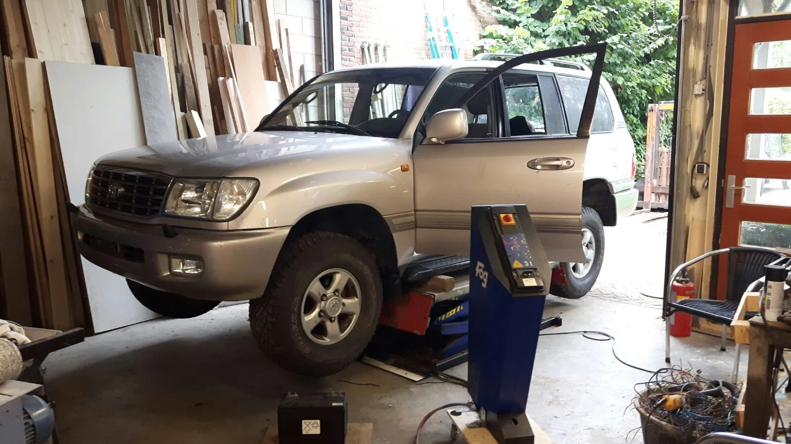 Landcruiser on lift.webp