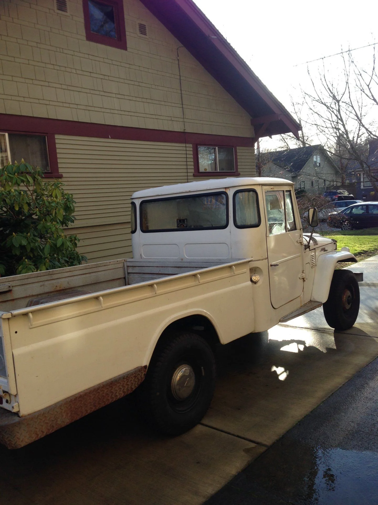landcruiser-rear-jpg.1759087