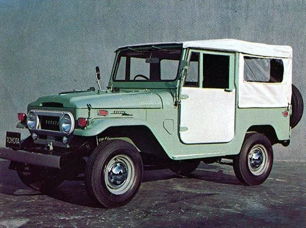 LandCruiser1969_03.webp