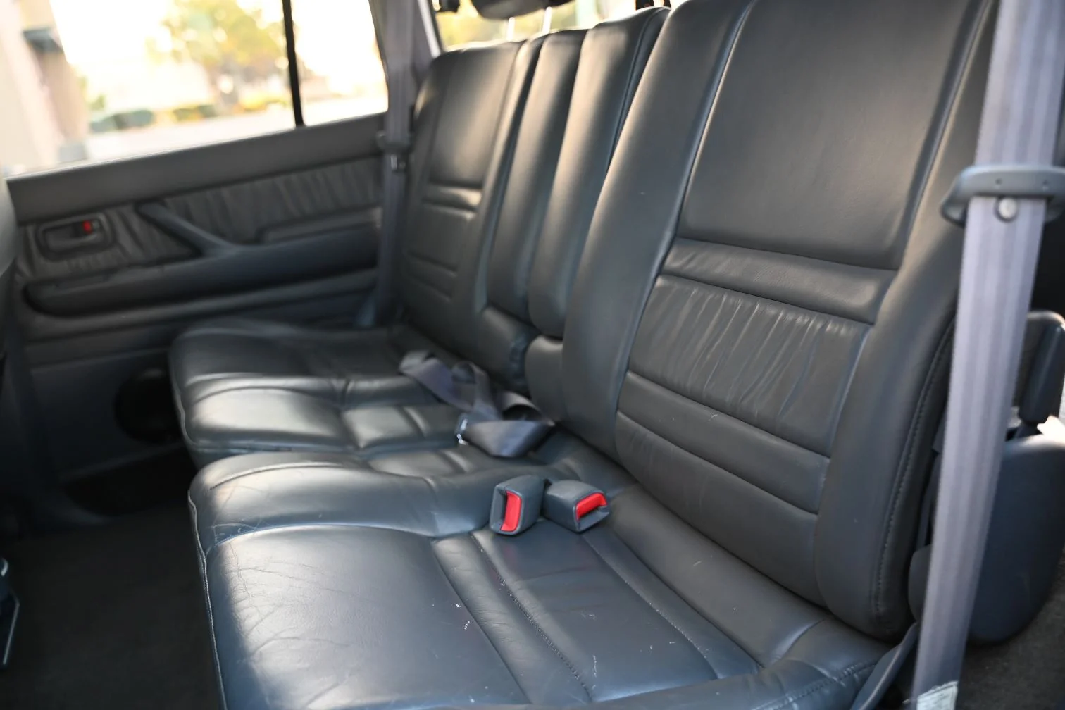 LandCruiser80 Backseats.webp