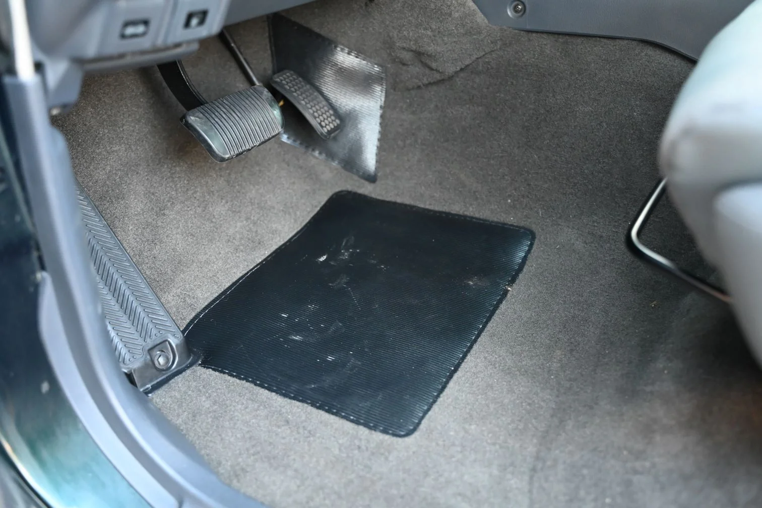 LandCruiser80 Carpet.webp