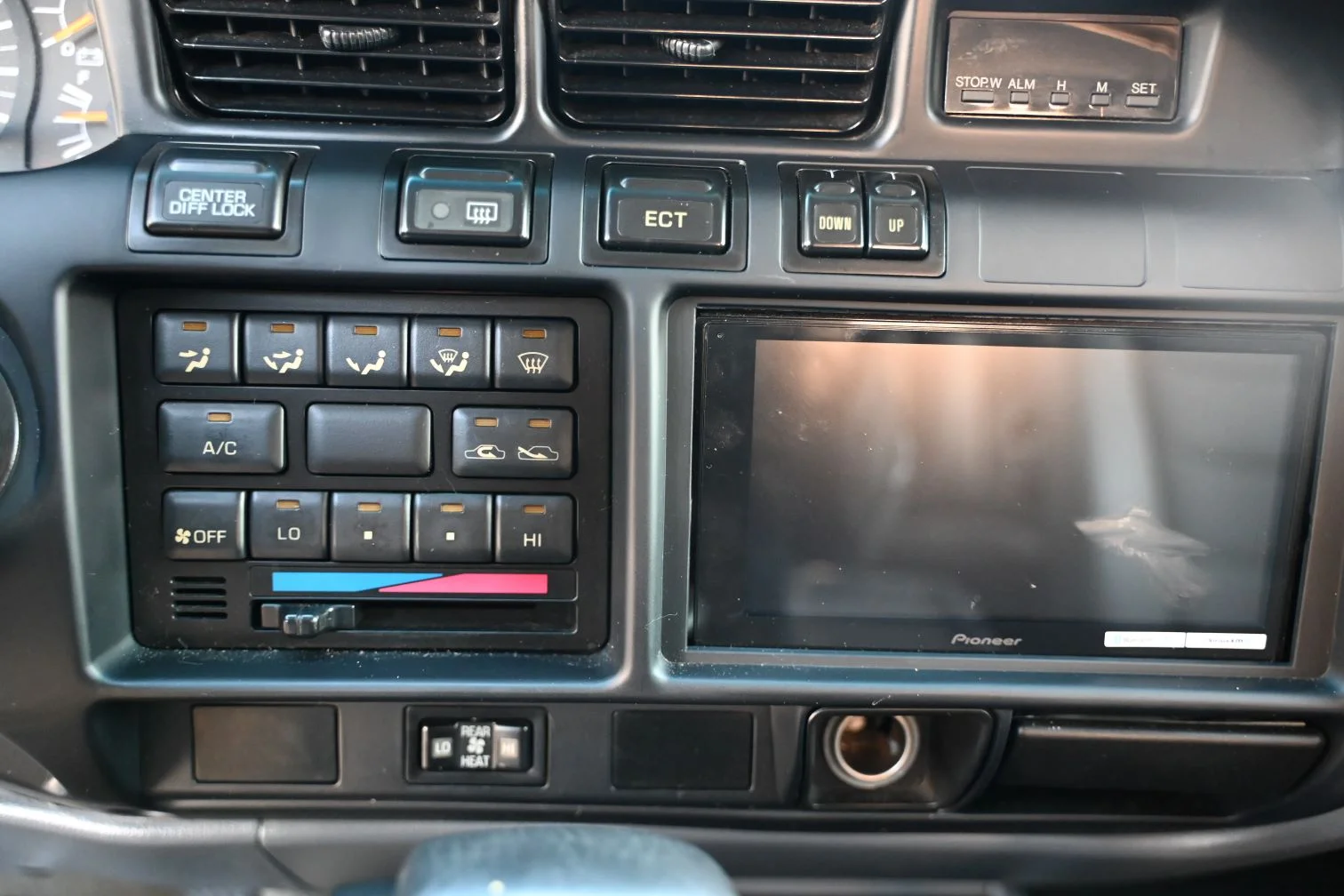 LandCruiser80 Dash.webp