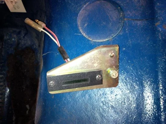 LC-20150329-018 - Lower Dash Light Removal Pic 3 (Mud).webp