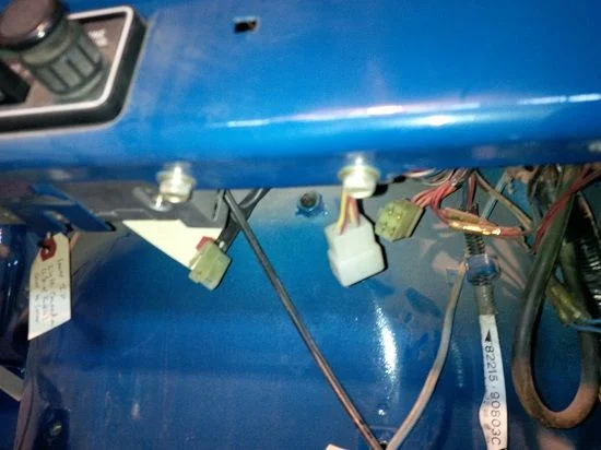 LC-20150329-028 - Dash Green Resistor Looking Thing Removal Pic 2 (Mud).webp