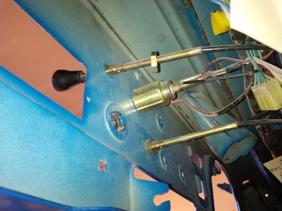 LC-20150329-045 - Dash Heat Cable Switch Removal Pic 2 (Mud).webp
