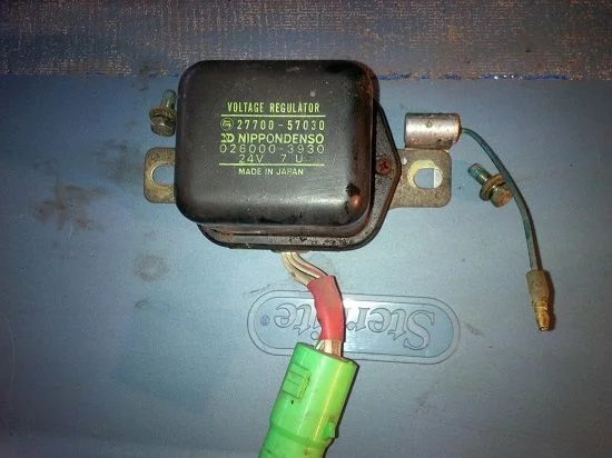 LC-20150329-103 - Voltage Regulator Removal Pic 5 (Mud).webp