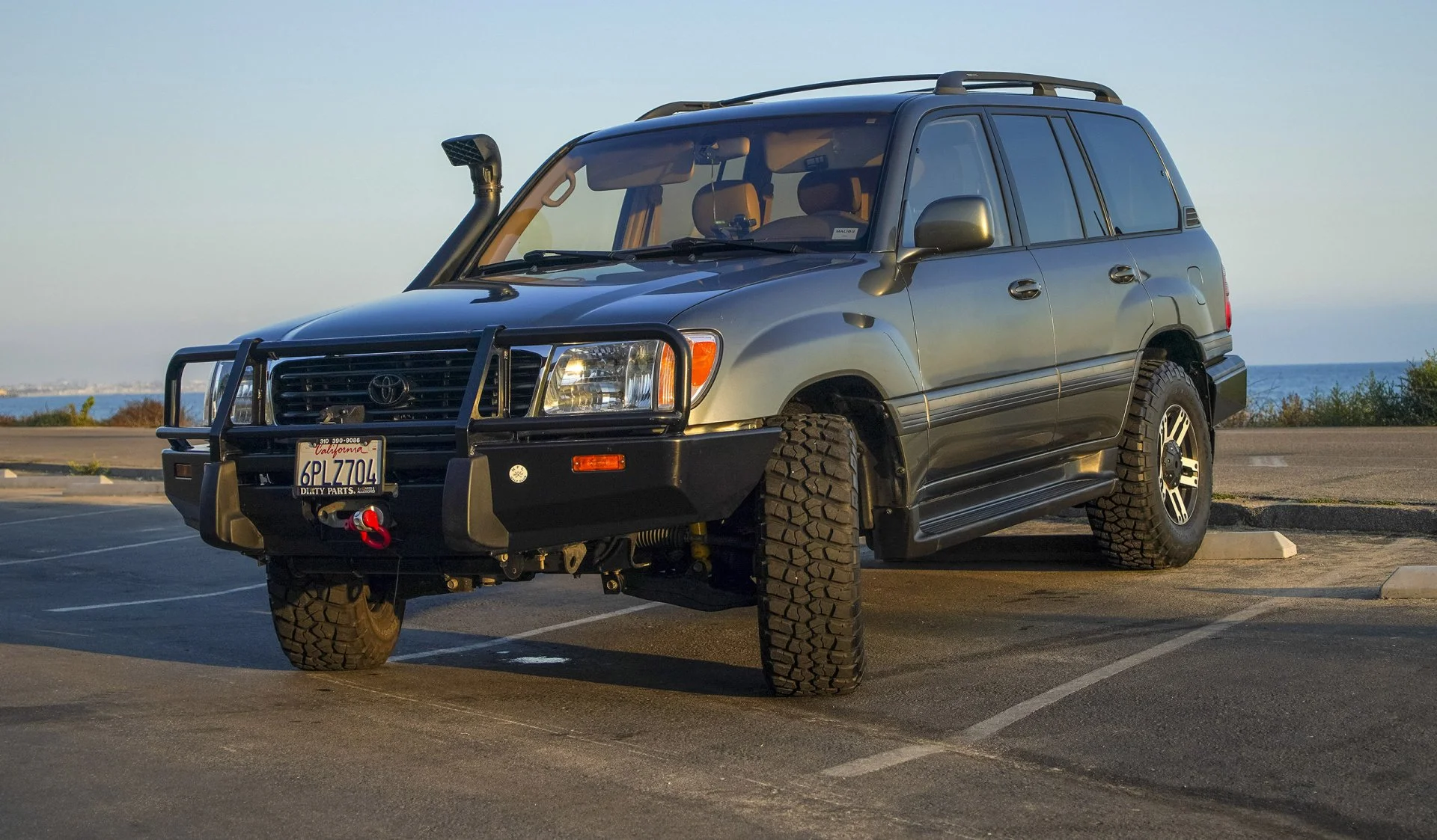 Los Angeles 1999 UZJ100 Land Cruiser 134.4k, factory rear diff lock