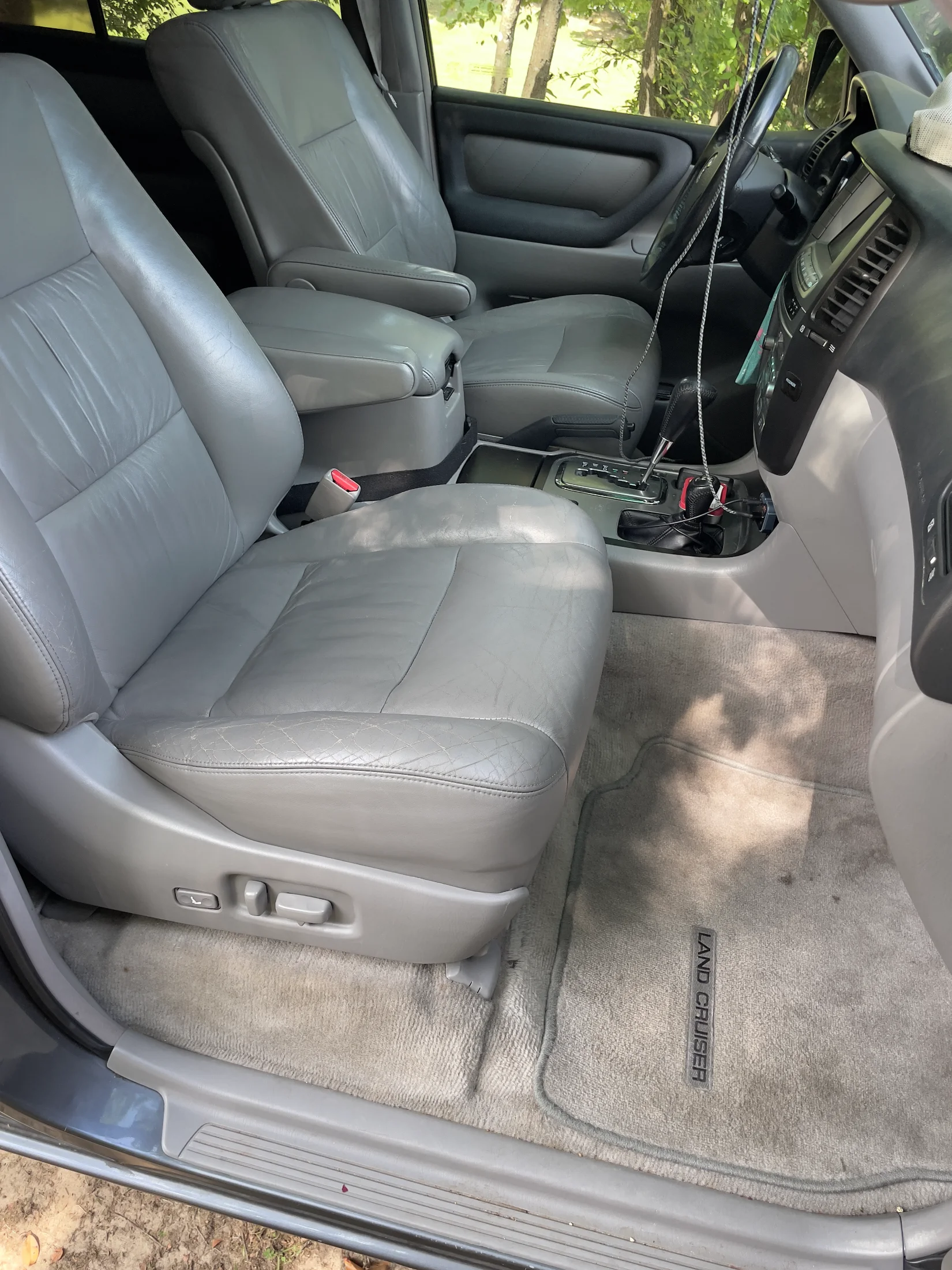 LC Seat275k 2.webp