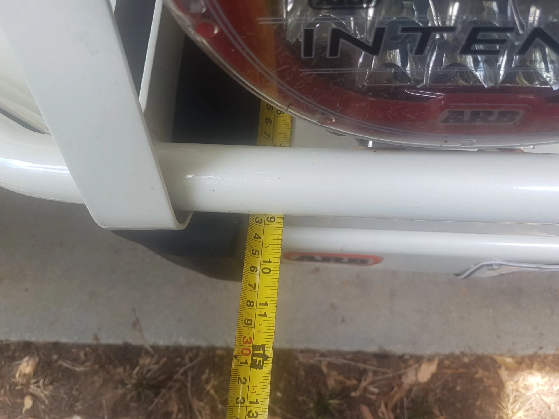 LC100 ARB Deluxe Bullbar Protrusion.jpg