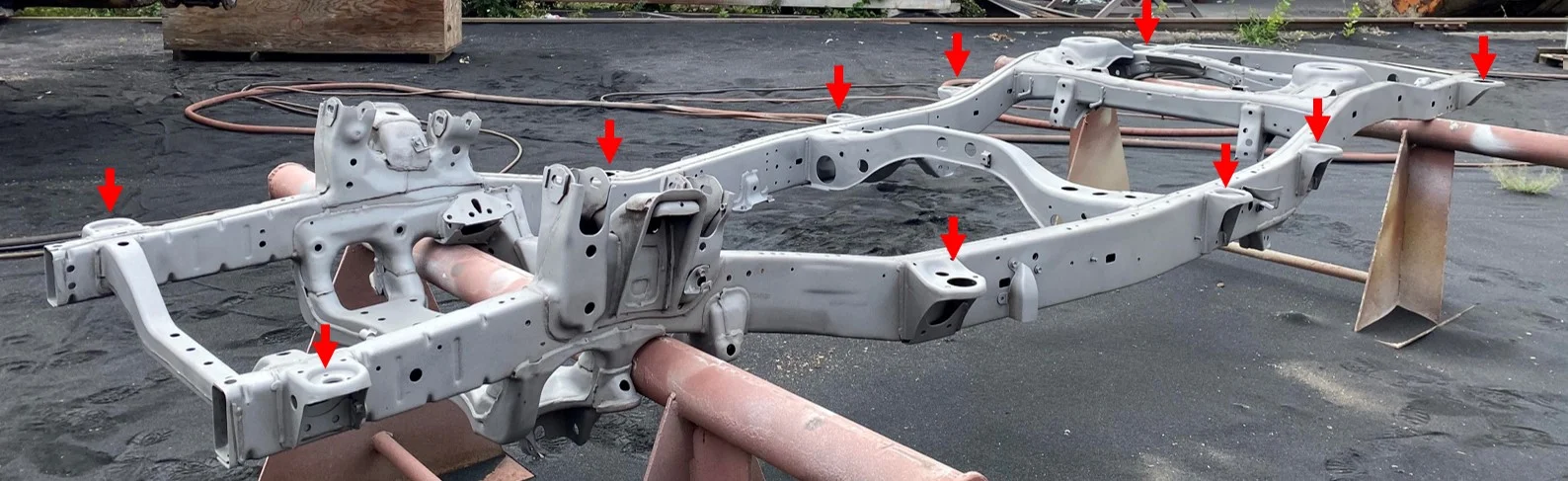 LC100 Body Chassis Mounting Locations.jpg