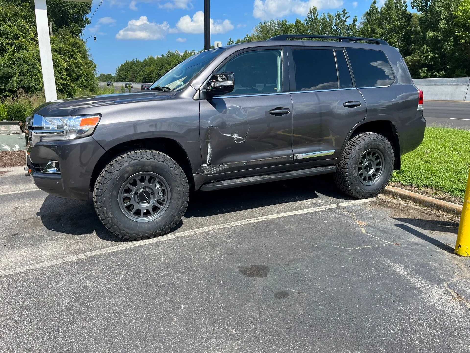 lc200 damage 2.webp