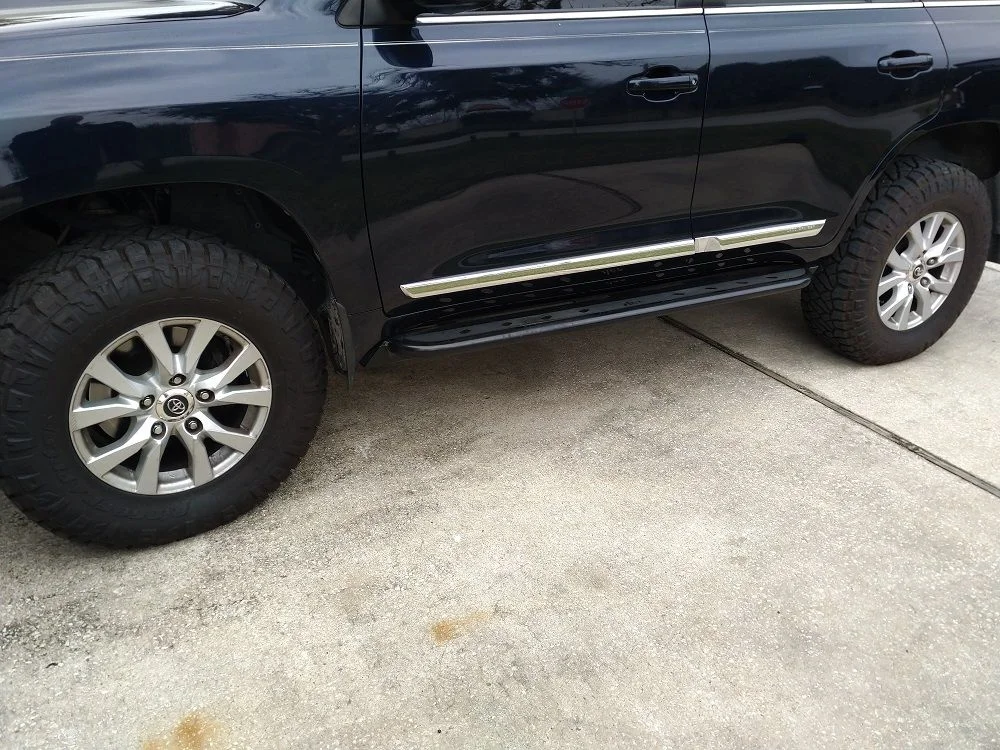 lc200-tires.webp