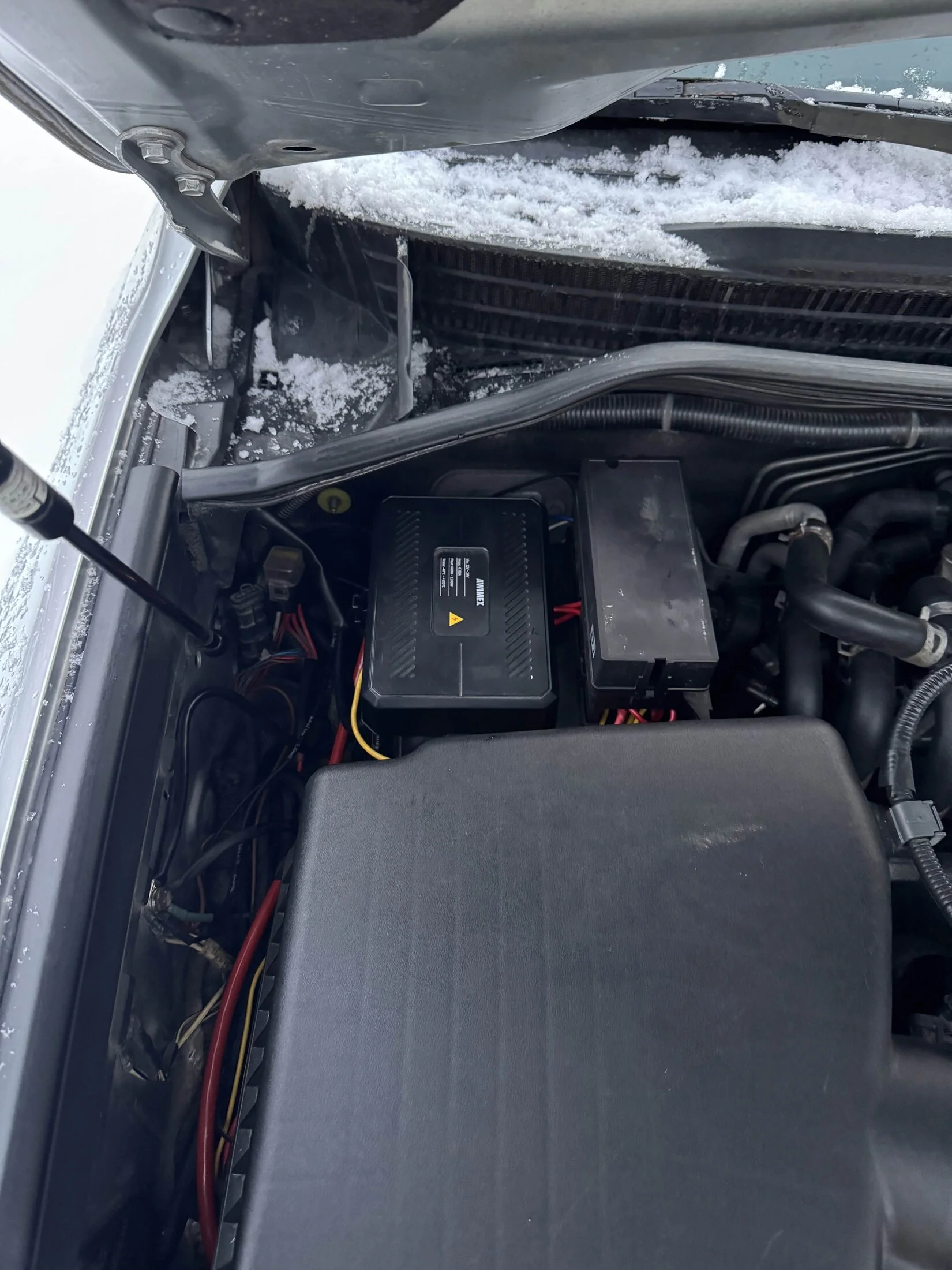Lc200_aux_elec_2.webp