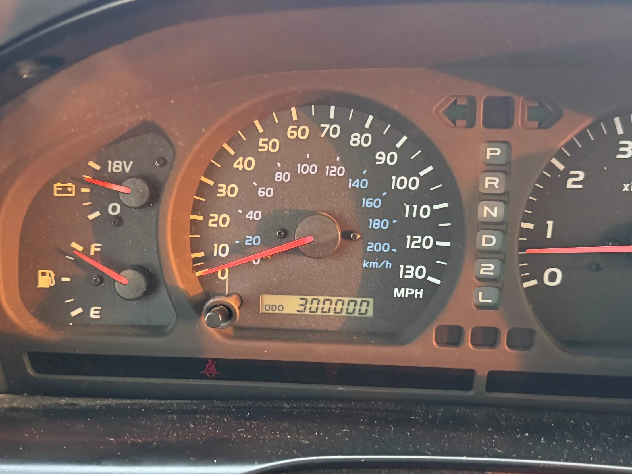 LC300K dash.webp
