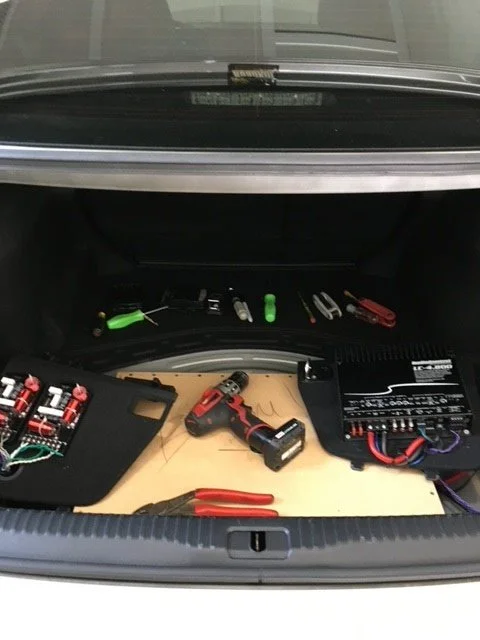 Lex IS trunk stereo.jpg