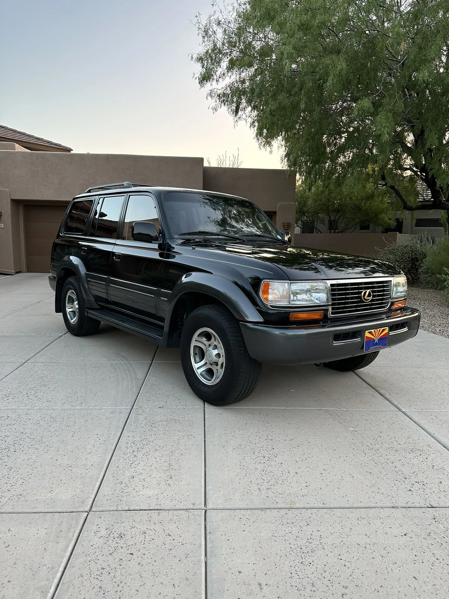 Lexus LX 450 1.webp