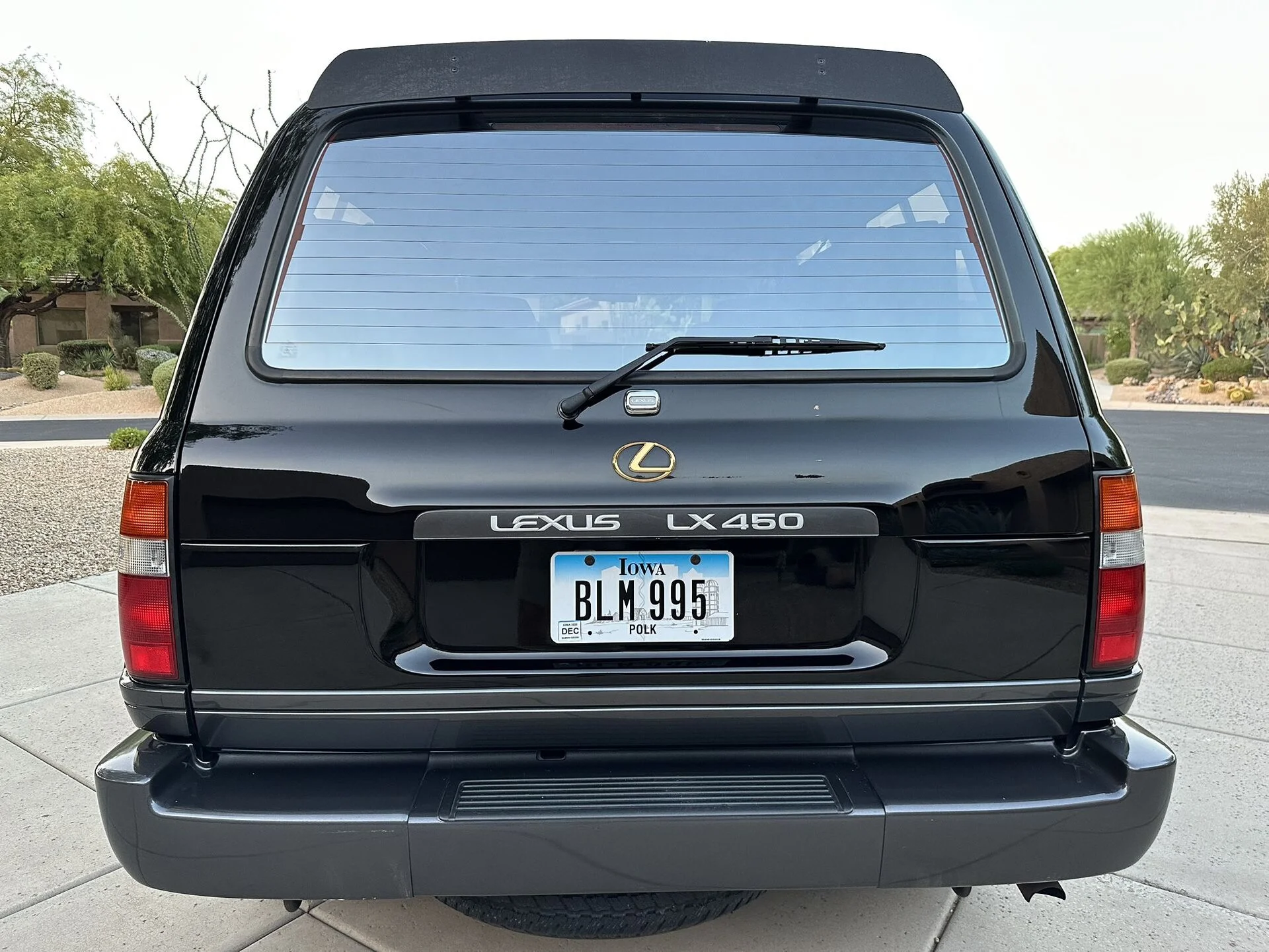 Lexus LX 450 4.webp