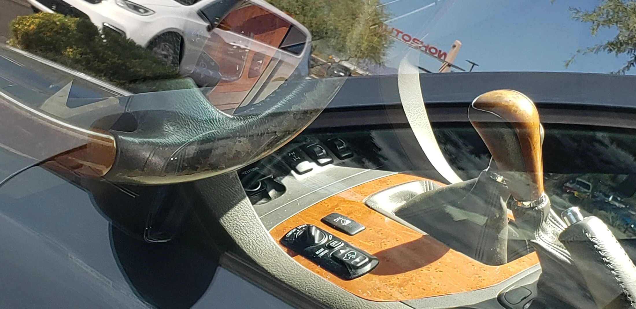 Lexus.jpg