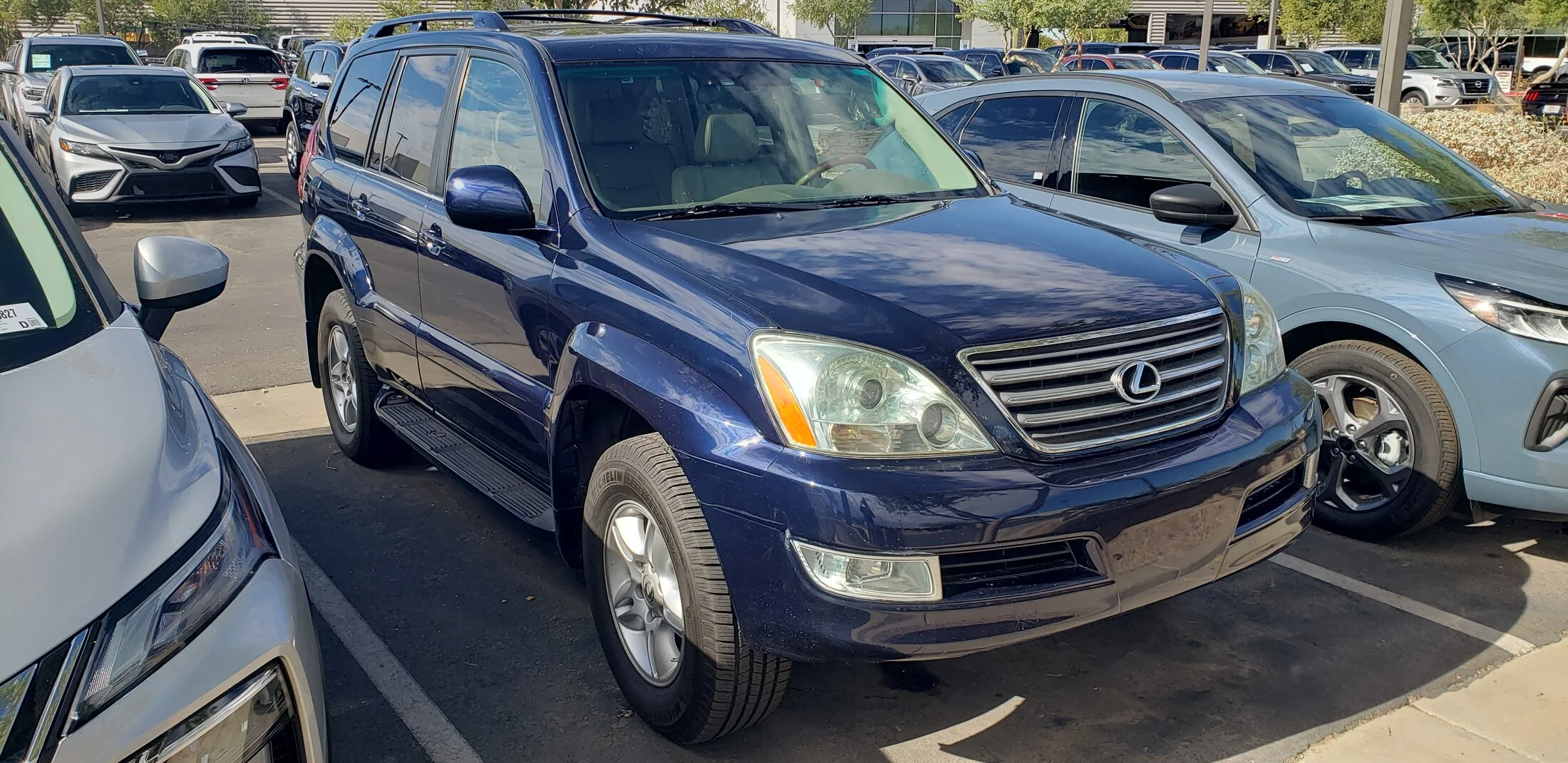lexus1.jpg