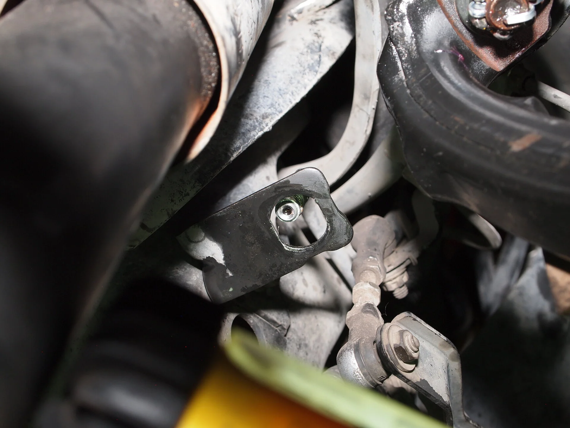 LH frt Flare nut hard line looks ok  (1).webp