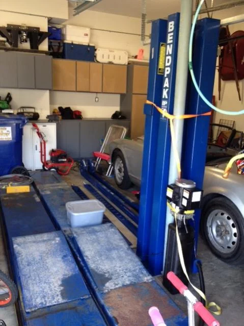 lift in garage.webp