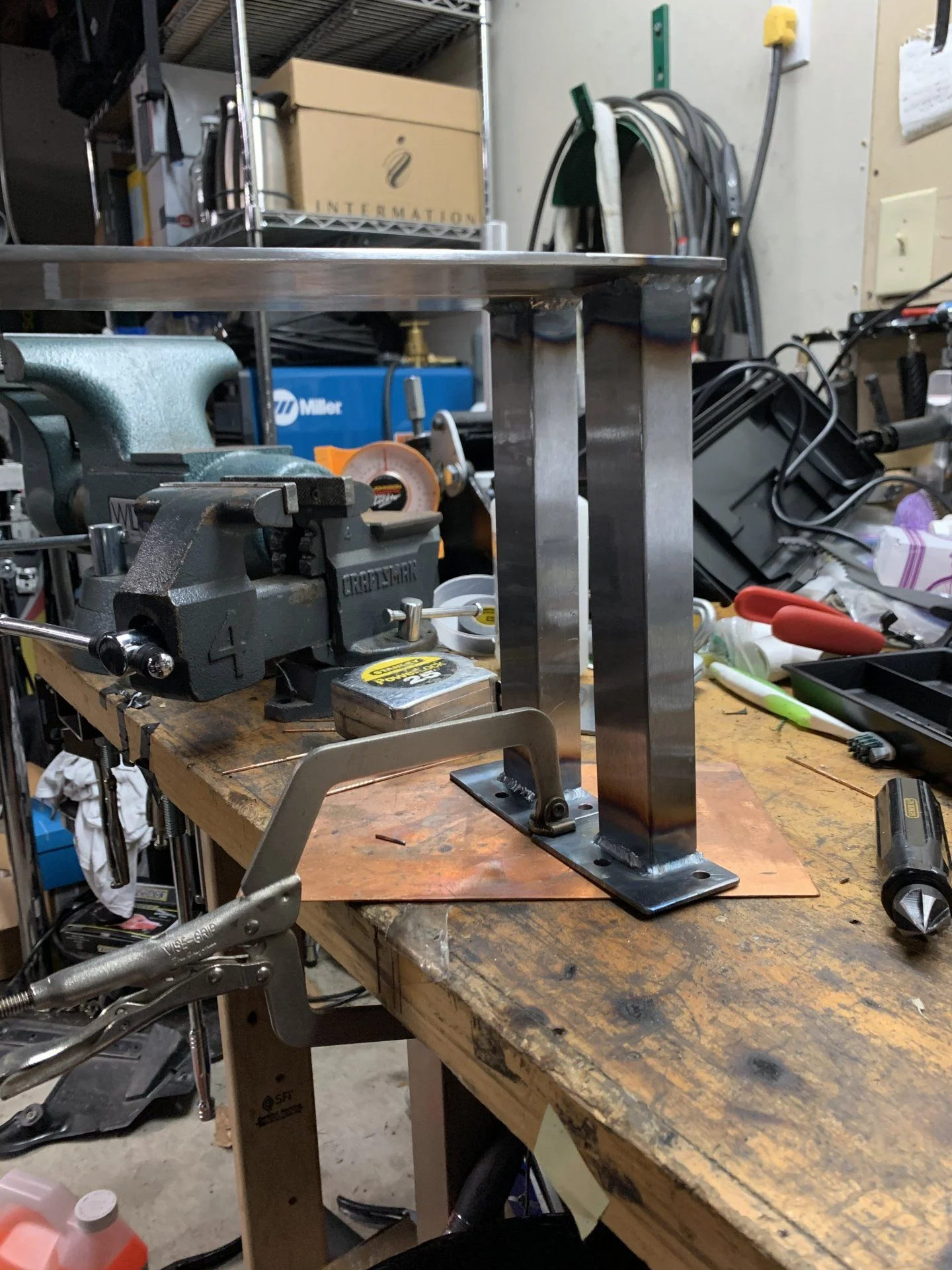 light_mounts_upright.webp