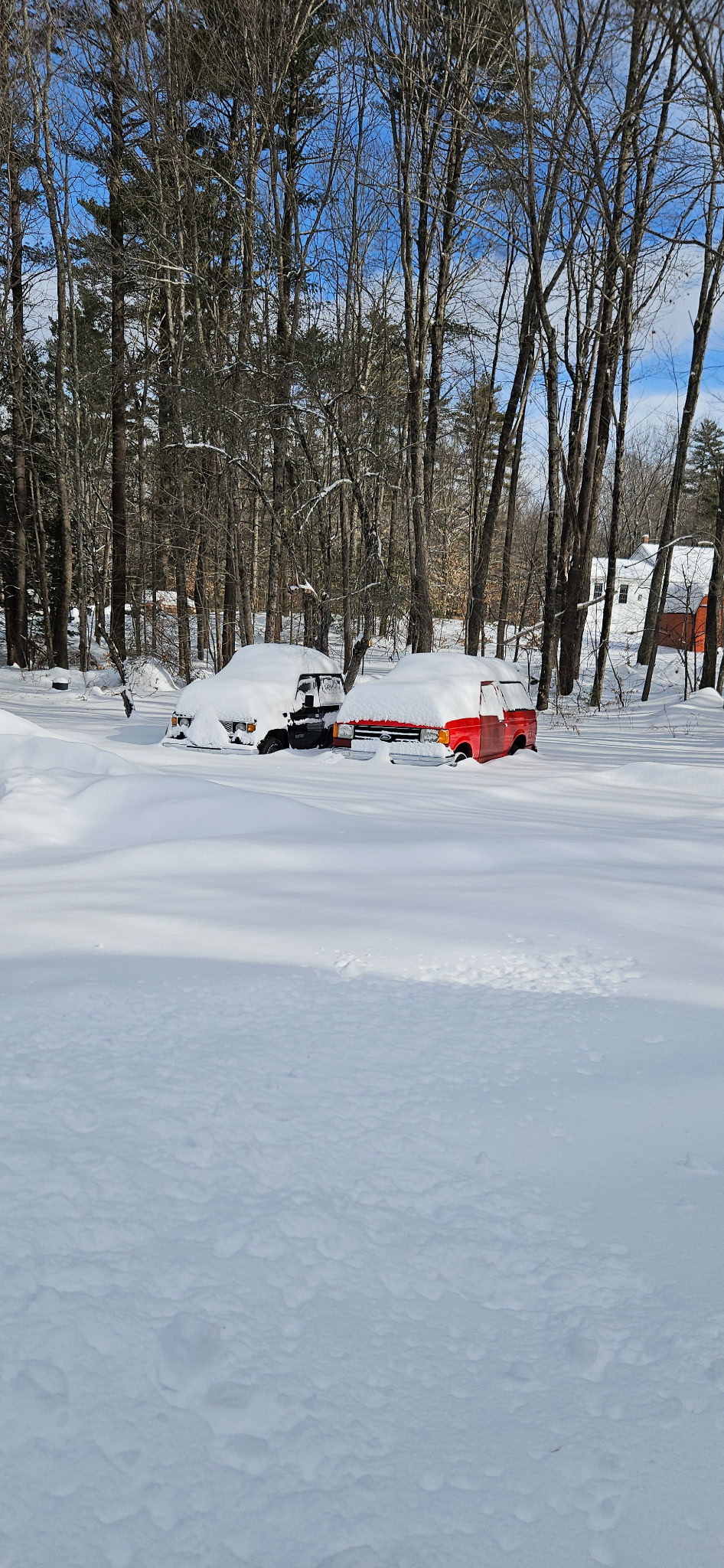 LJ70 in snow.jpg