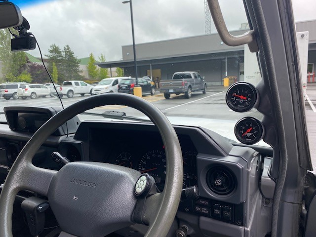 LJ78 Gauge cluster.jpg